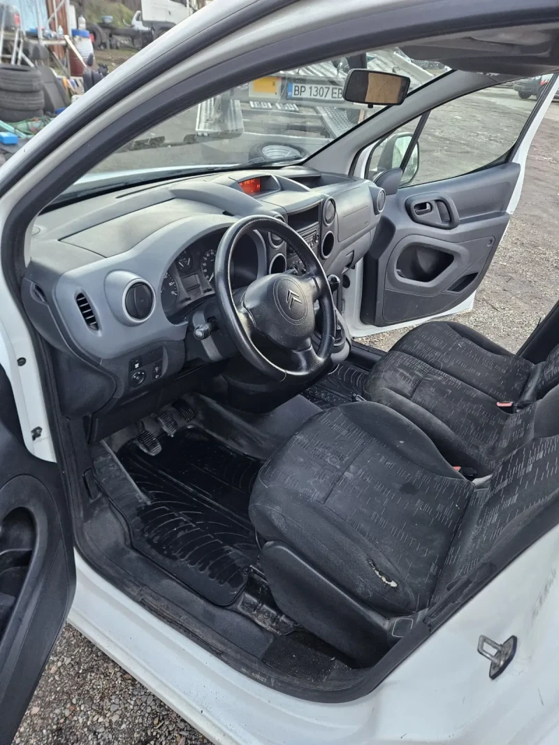 Citroen Berlingo 1.6 HDI Face Lift, снимка 5 - Автомобили и джипове - 48558869