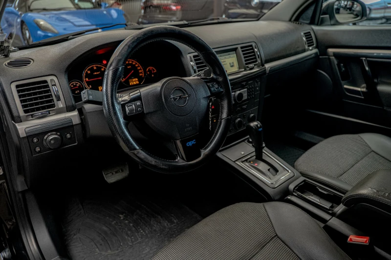 Opel Signum 1.9 CDTI 16V/Cosmo/OPC LINE/Подгрев/Solar Protect, снимка 7 - Автомобили и джипове - 51278206