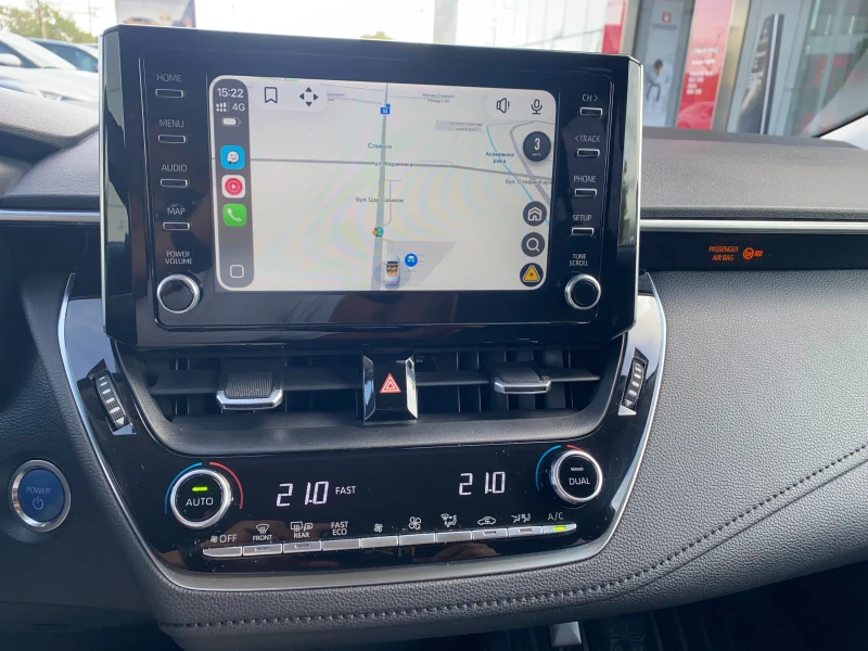 Toyota Corolla 1.8 HEV, снимка 17 - Автомобили и джипове - 51842913