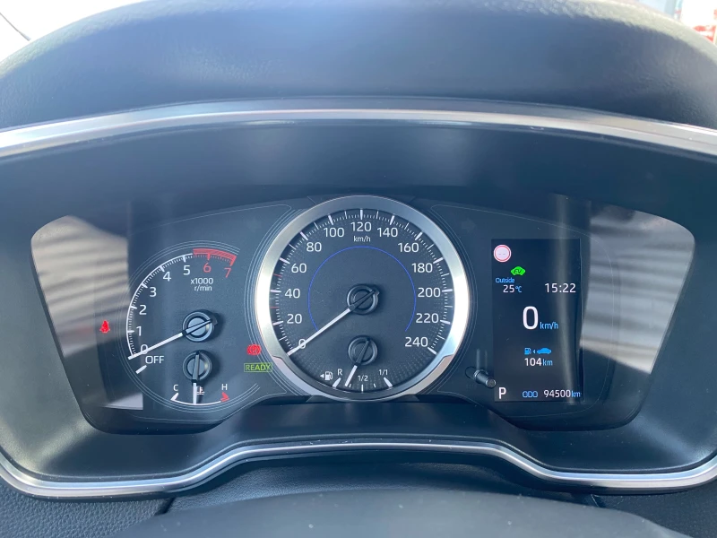 Toyota Corolla 1.8 HEV, снимка 16 - Автомобили и джипове - 51842913