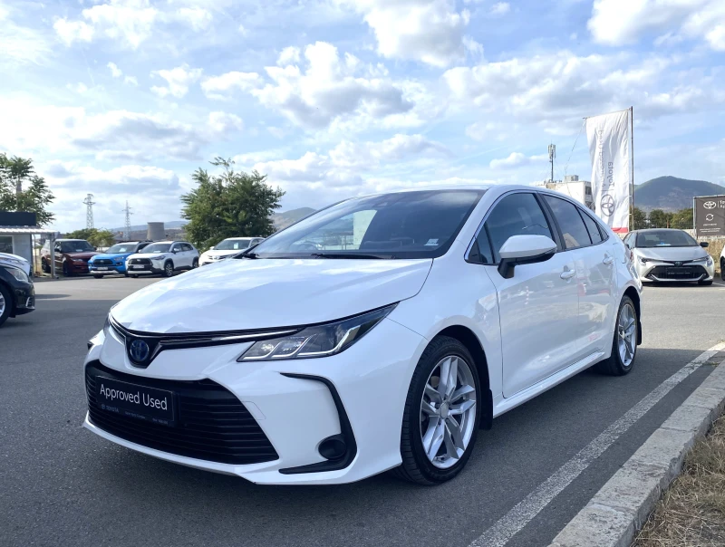 Toyota Corolla 1.8 HEV, снимка 8 - Автомобили и джипове - 51842913