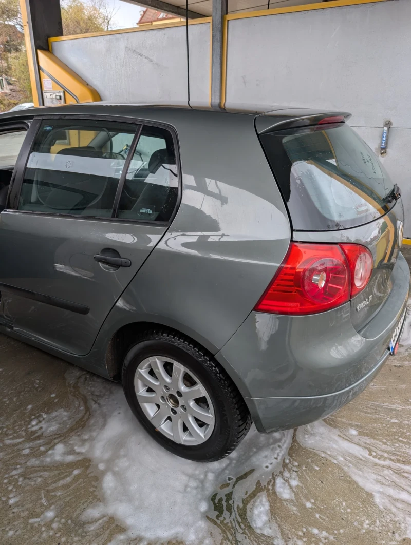 VW Golf, снимка 2 - Автомобили и джипове - 52870415