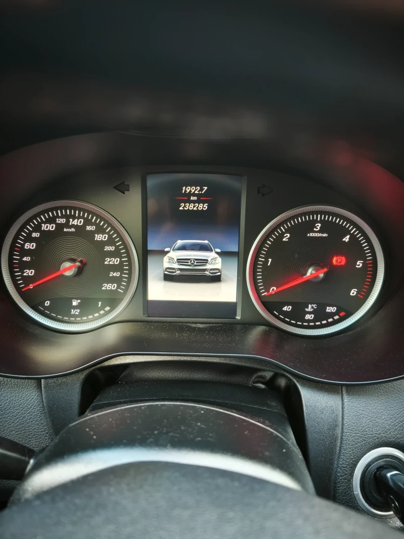 Mercedes-Benz C 200 C200, снимка 14 - Автомобили и джипове - 52877919