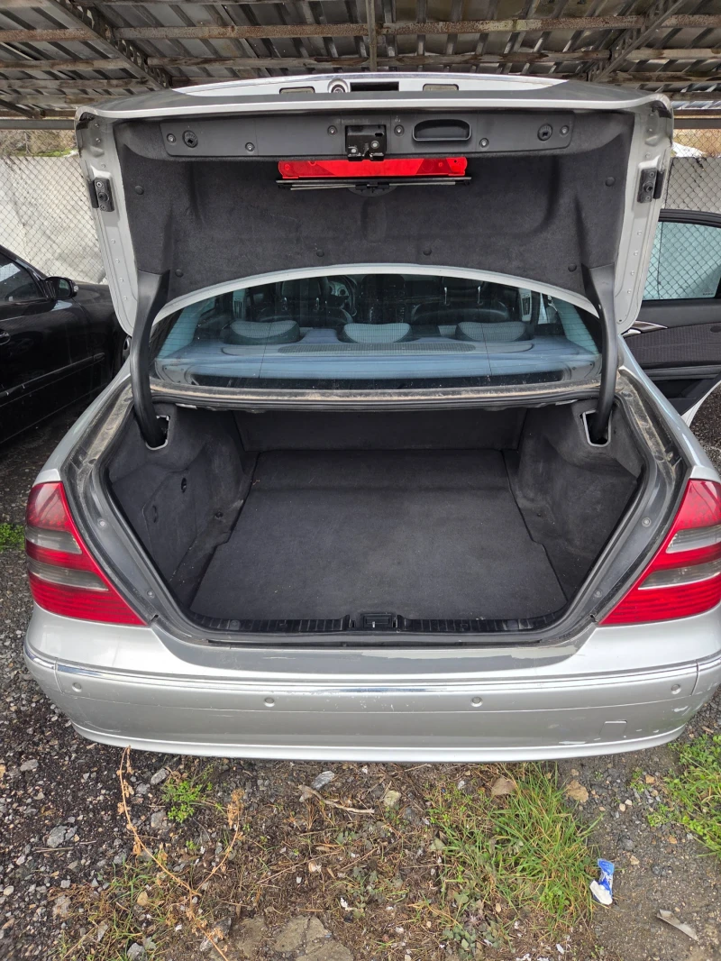 Mercedes-Benz E 270, снимка 7 - Автомобили и джипове - 53568692