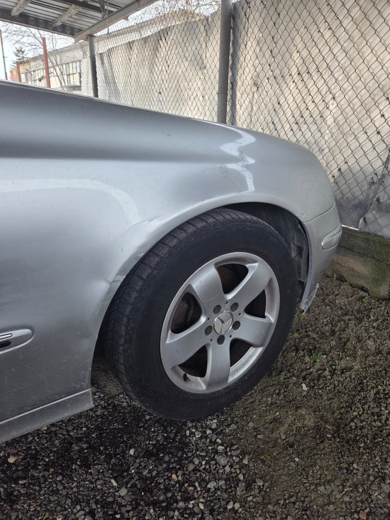 Mercedes-Benz E 270, снимка 3 - Автомобили и джипове - 53568692