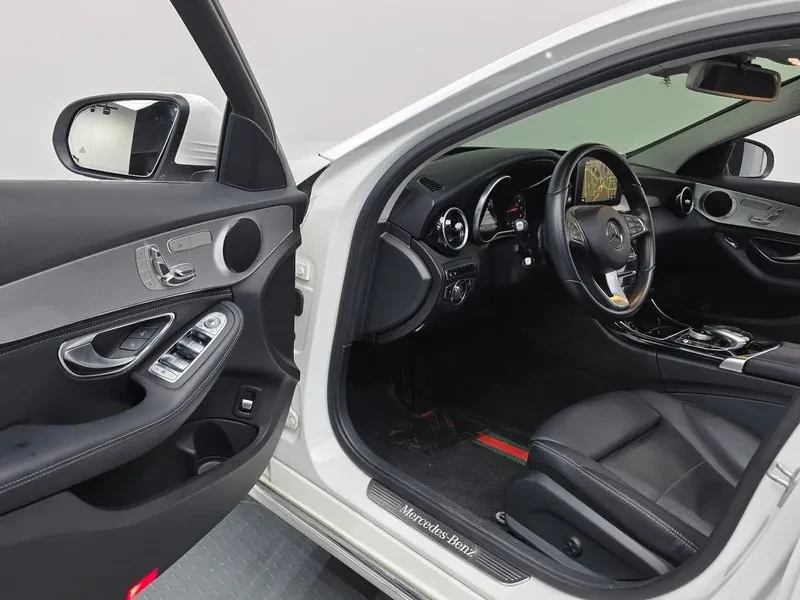 Mercedes-Benz C 200 САМО 30% АВАНС, снимка 10 - Автомобили и джипове - 56064964