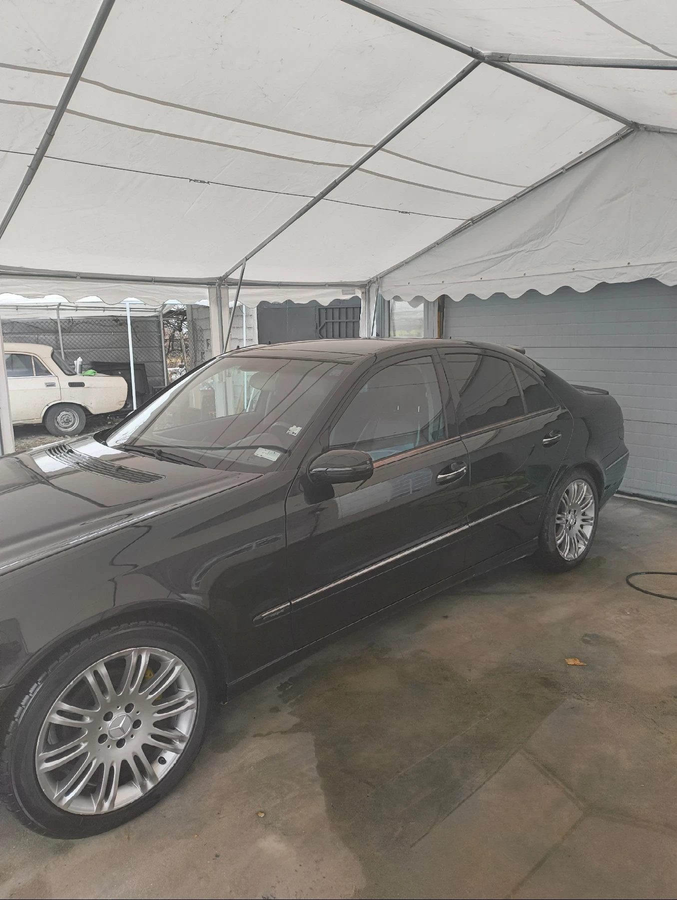 Mercedes-Benz E 320  - изображение 7