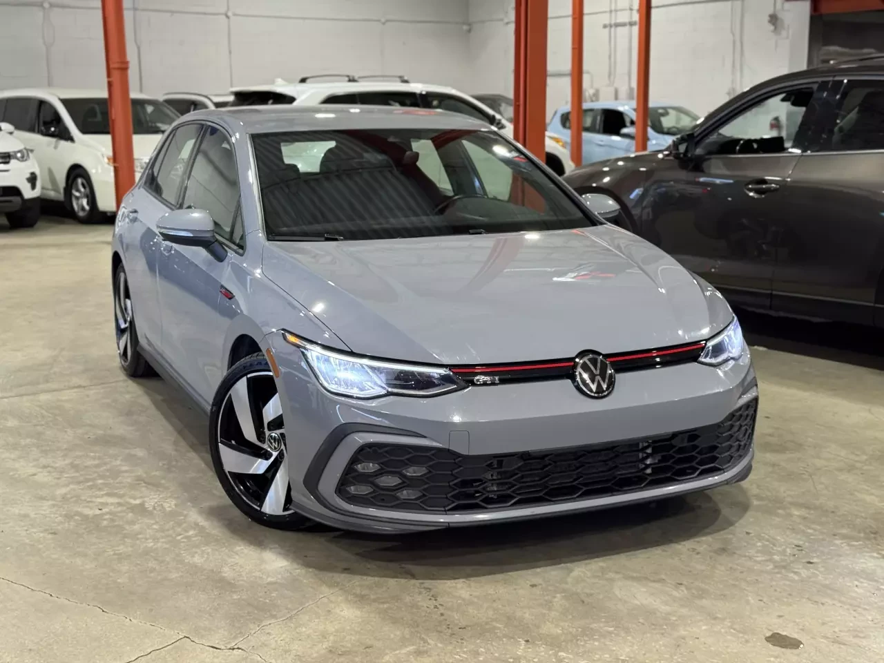 VW Golf GTI* Диг.табло* Lane Assist* Подгрев* Дистроник*  - изображение 2