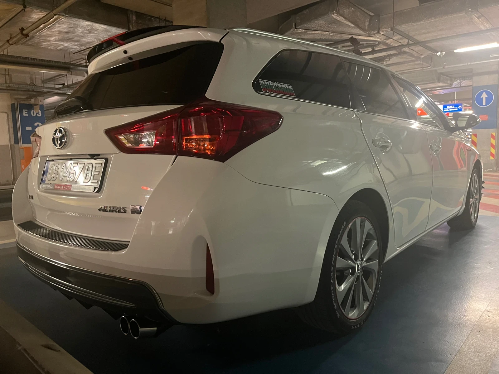 Toyota Auris 1.8 Hybrid  - изображение 2