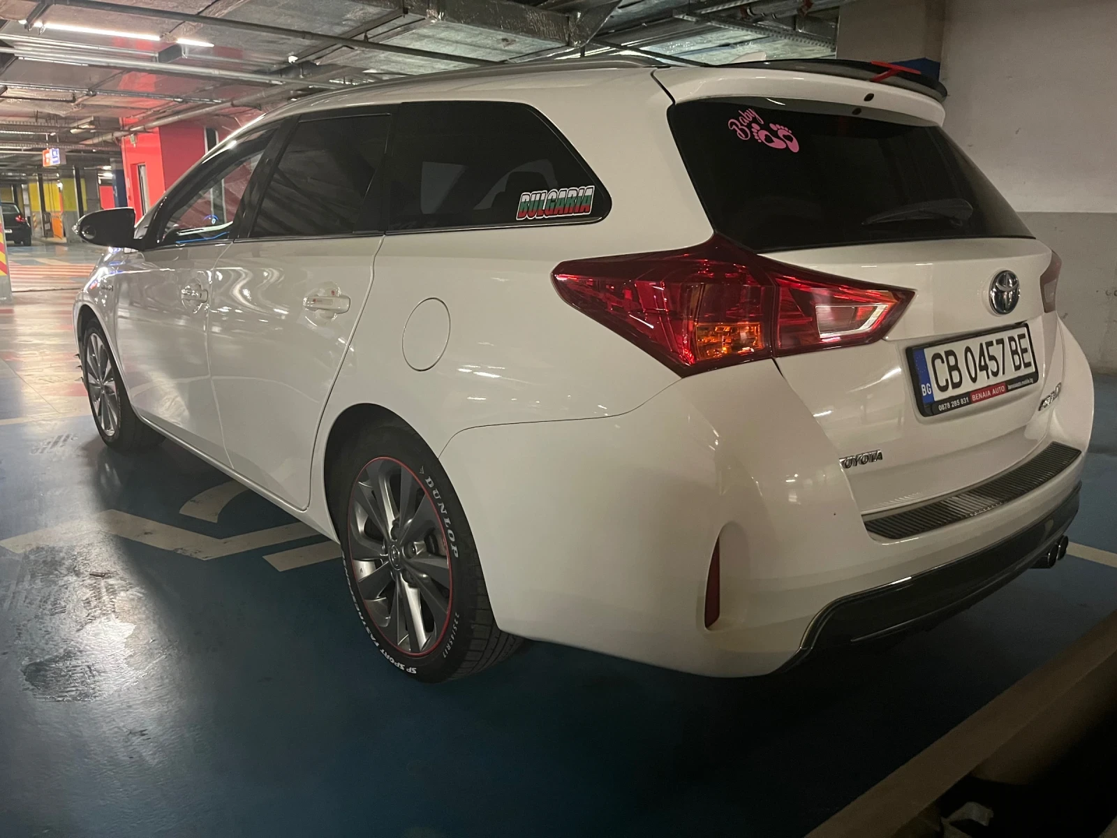 Toyota Auris 1.8 Hybrid  - изображение 3
