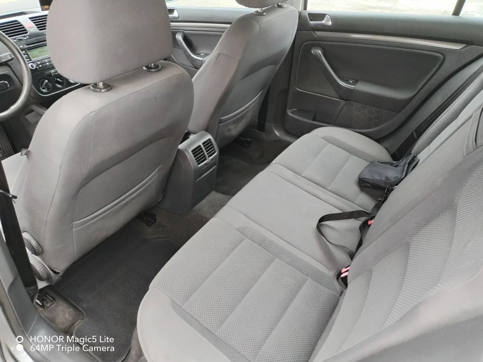 VW Golf 105кс. 6ск. - изображение 6