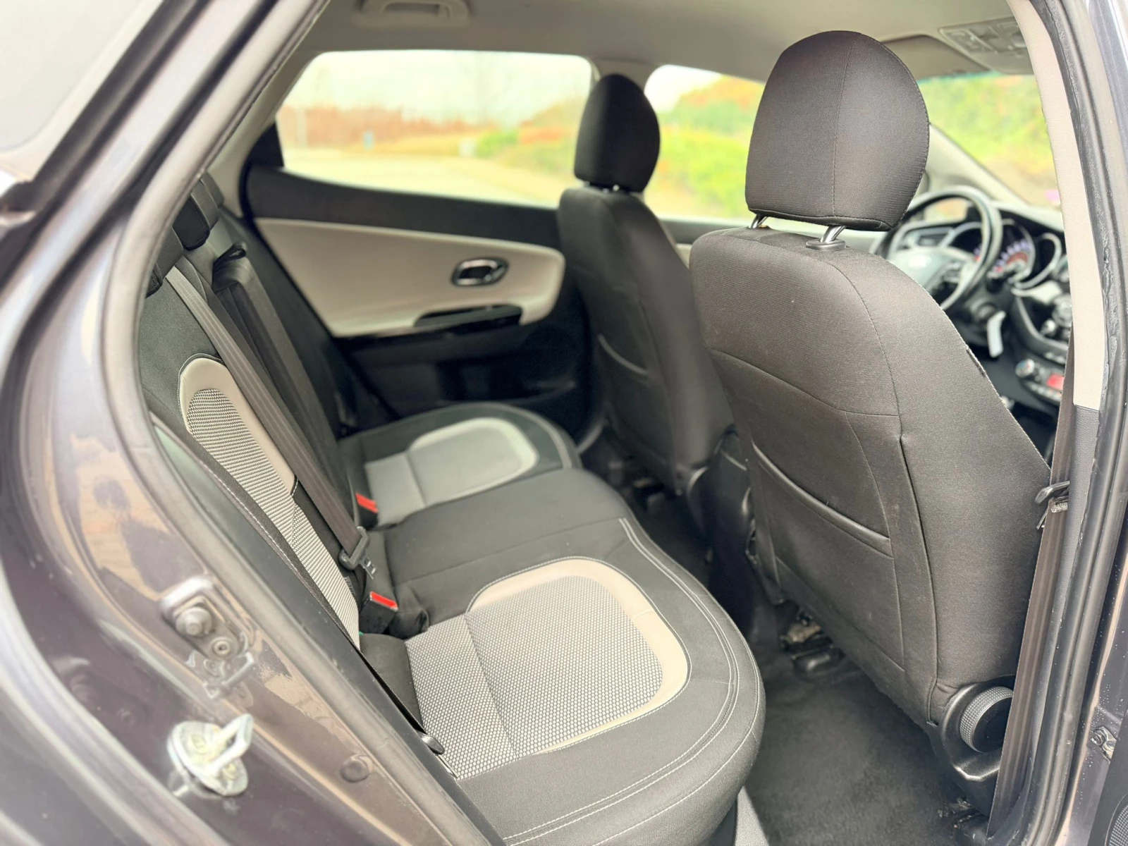 Kia Ceed 1.6CRDI     280  | Mobile.bg   11