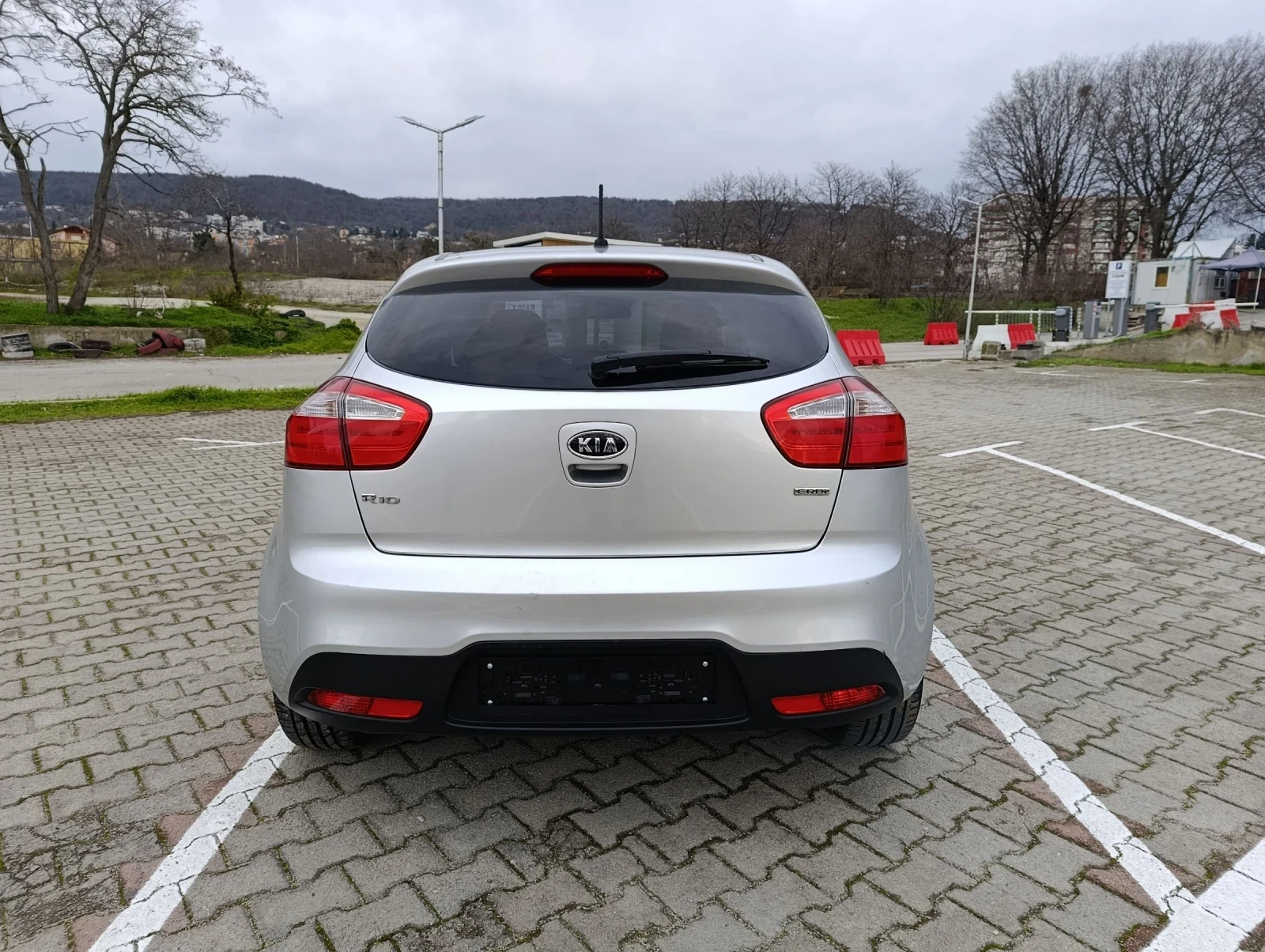 Kia Rio 1.4 16V CRDI FACE LED - изображение 5