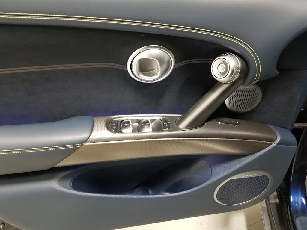 Genesis GV60 Performance w/Navy Interior AWD - изображение 8