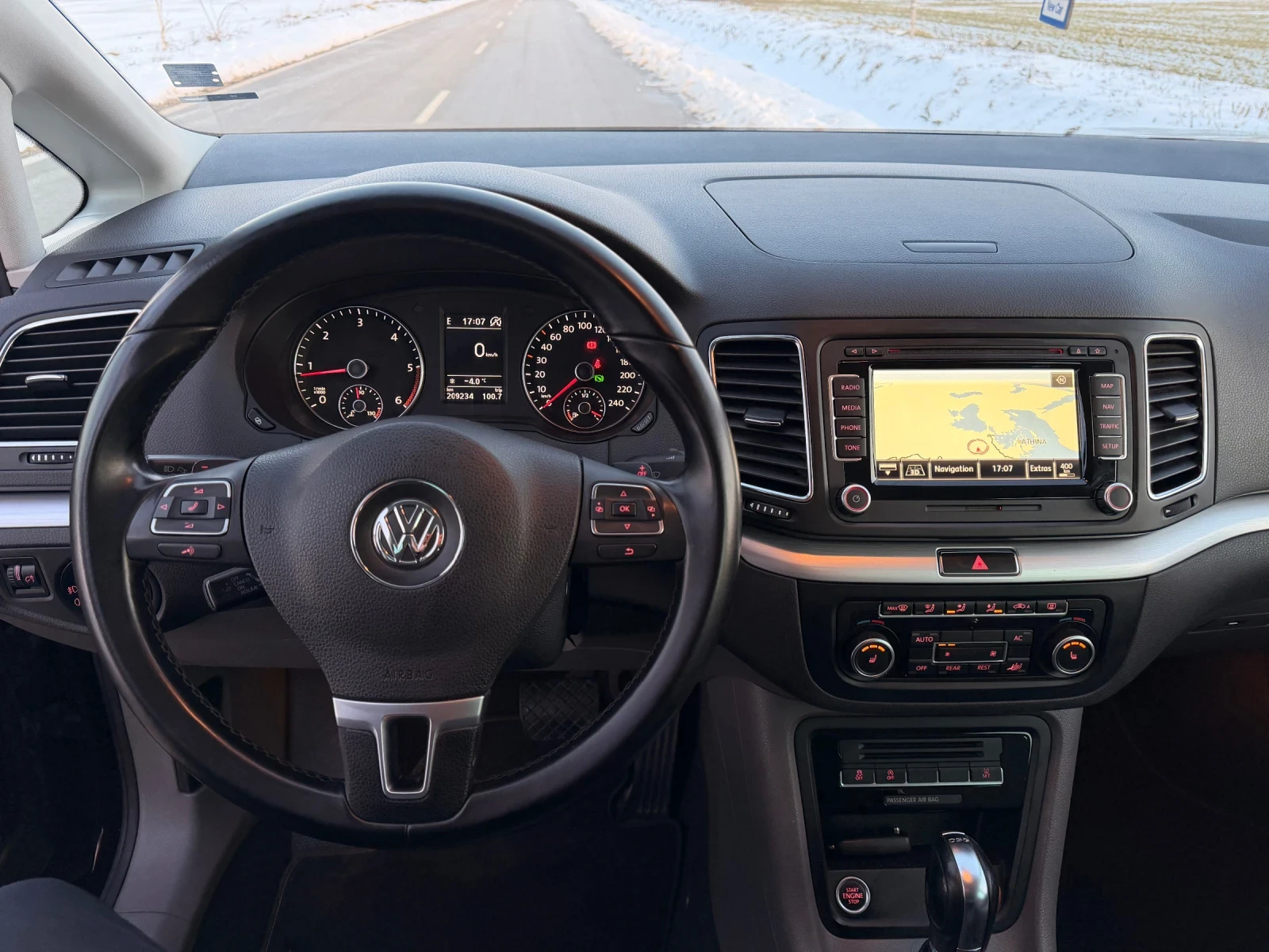 VW Sharan * 2.0tdi * 170�.� * Highline * KeylessGo * FULL | Mobile.bg � ����������� 11