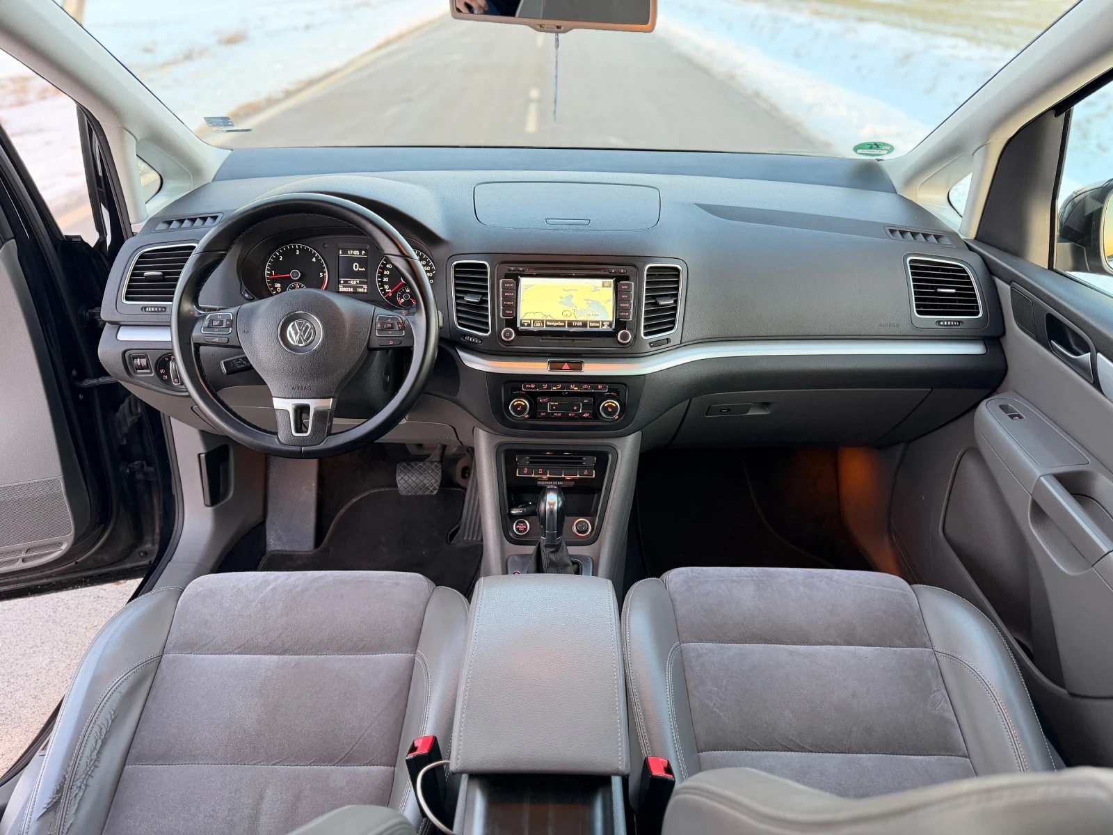 VW Sharan * 2.0tdi * 170�.� * Highline * KeylessGo * FULL | Mobile.bg � ����������� 8