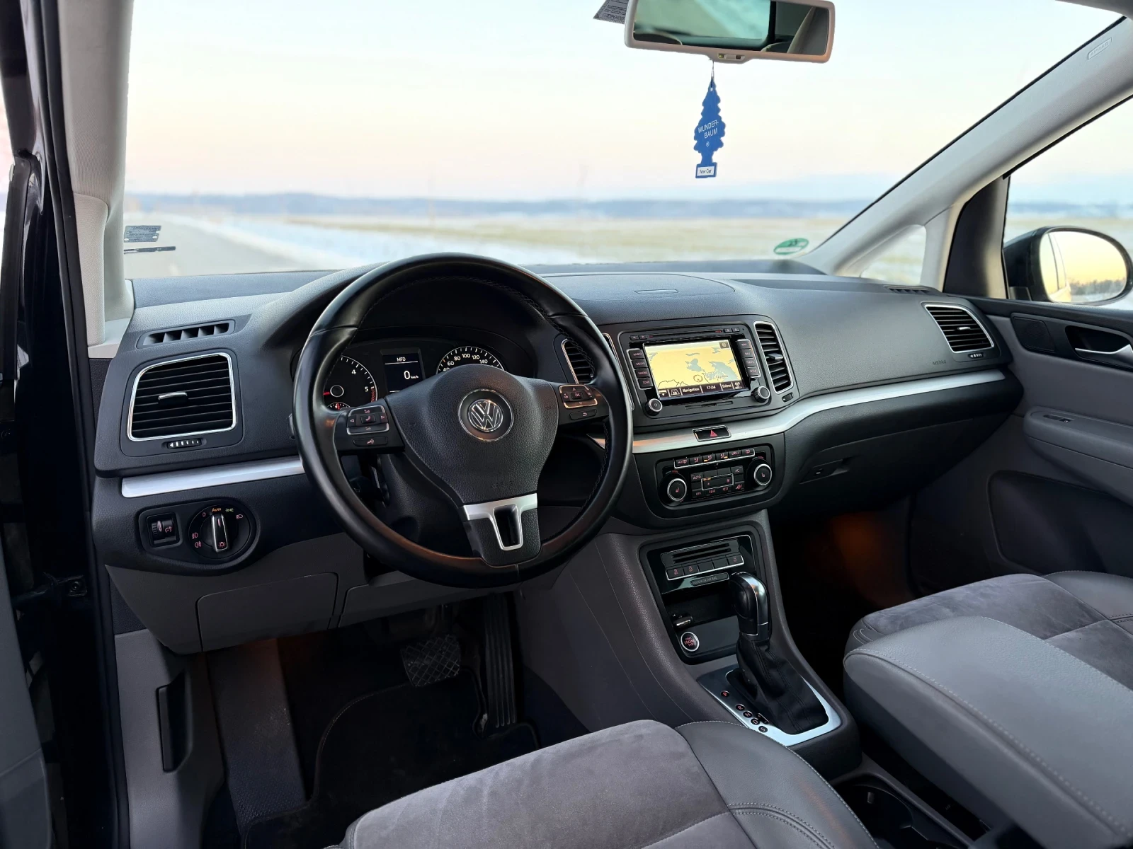 VW Sharan * 2.0tdi * 170�.� * Highline * KeylessGo * FULL | Mobile.bg � ����������� 9