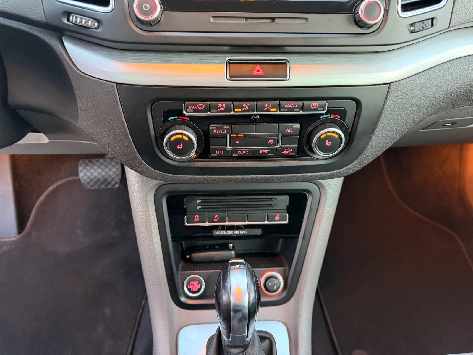 VW Sharan * 2.0tdi * 170�.� * Highline * KeylessGo * FULL | Mobile.bg � ����������� 12