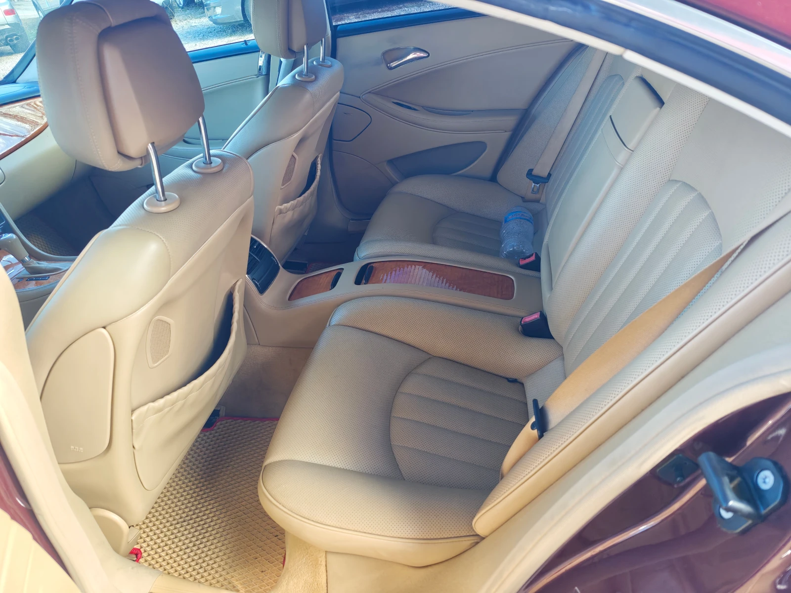 Mercedes-Benz CLS 320, снимка 11 - Автомобили и джипове - 53824836