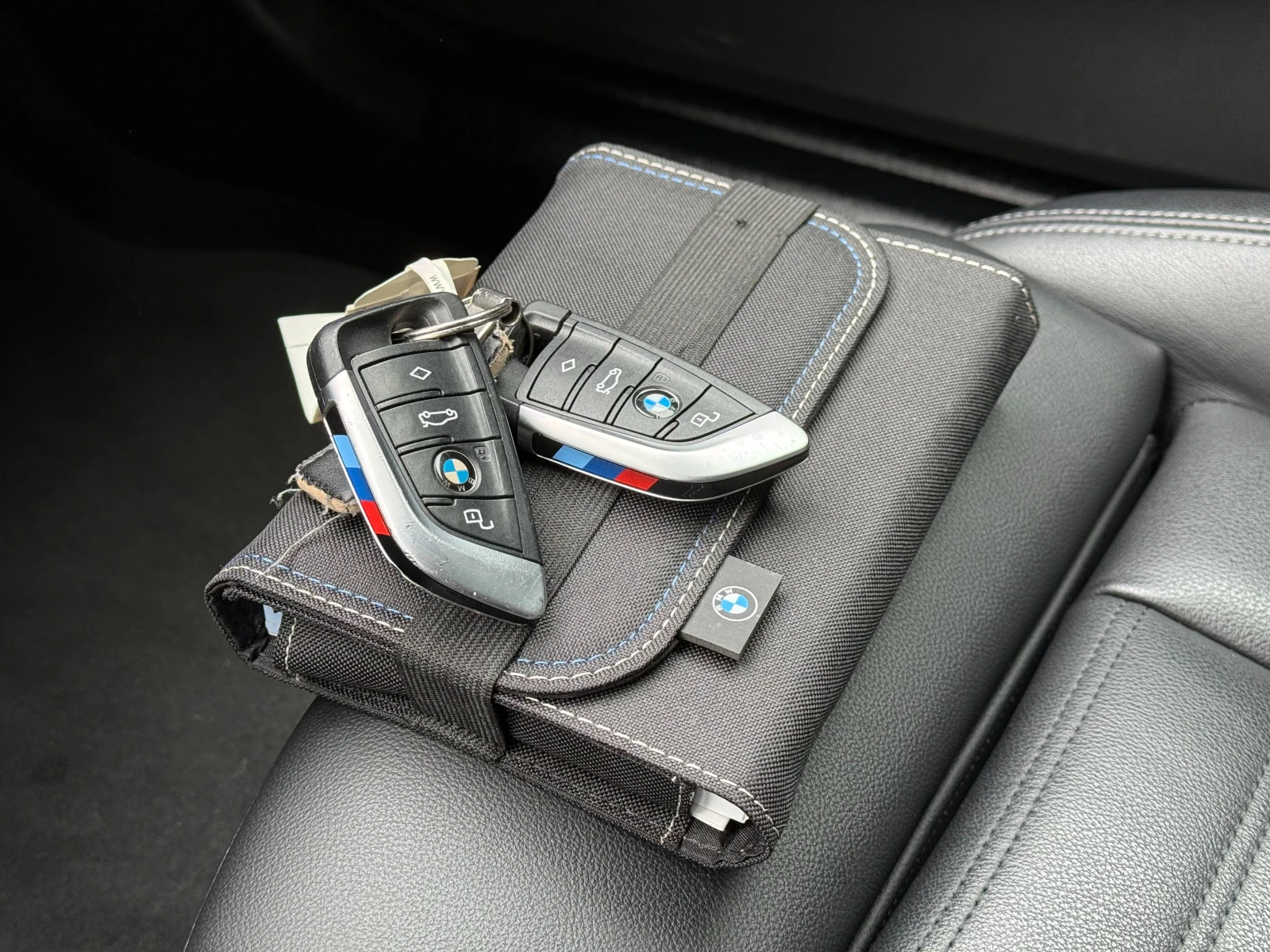 BMW i4 Brooklyn Grey, снимка 15 - Автомобили и джипове - 53961837