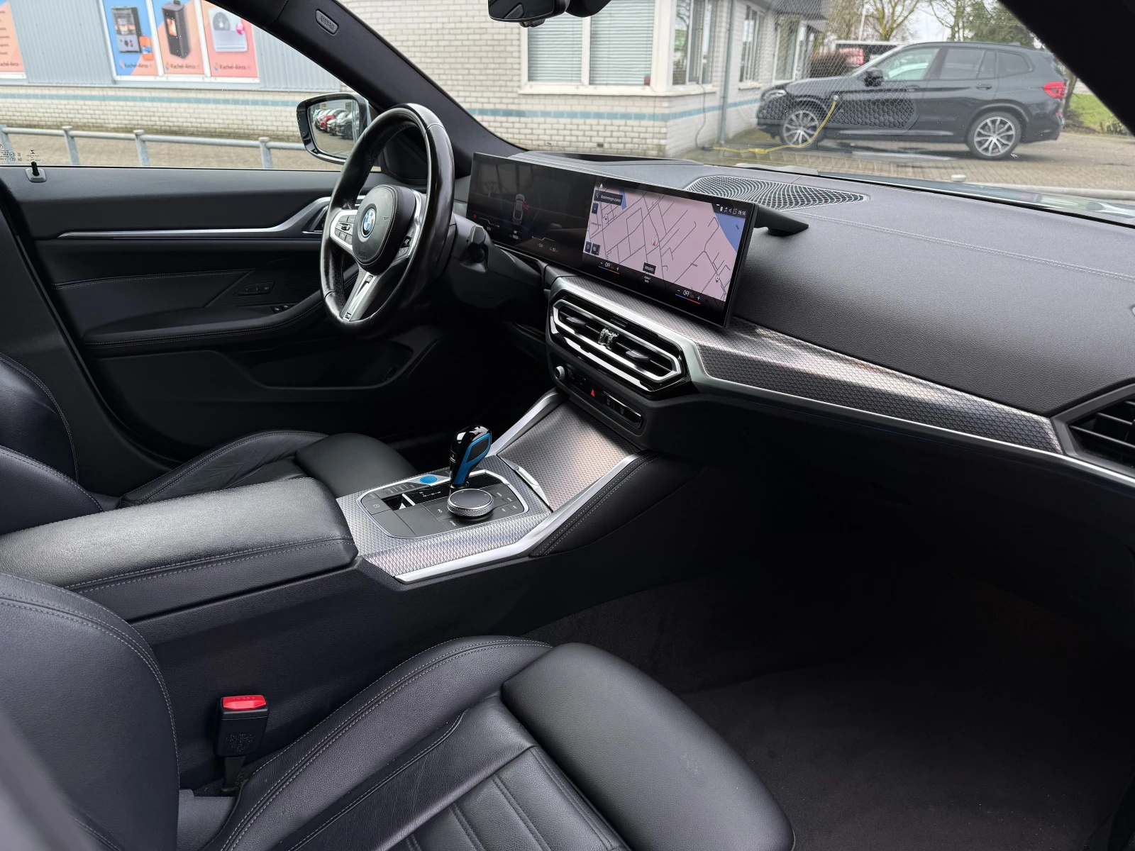 BMW i4 Brooklyn Grey, снимка 9 - Автомобили и джипове - 53961837