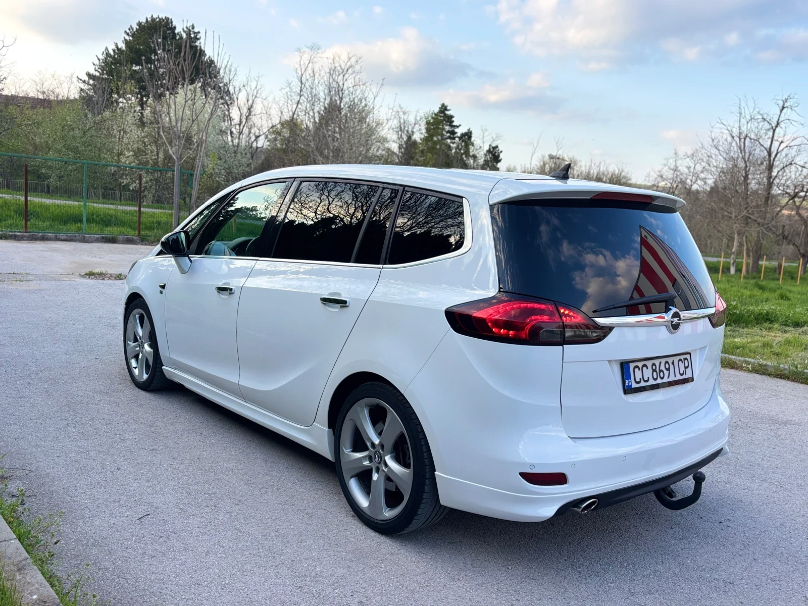 Opel Zafira, снимка 2 - Автомобили и джипове - 54239572
