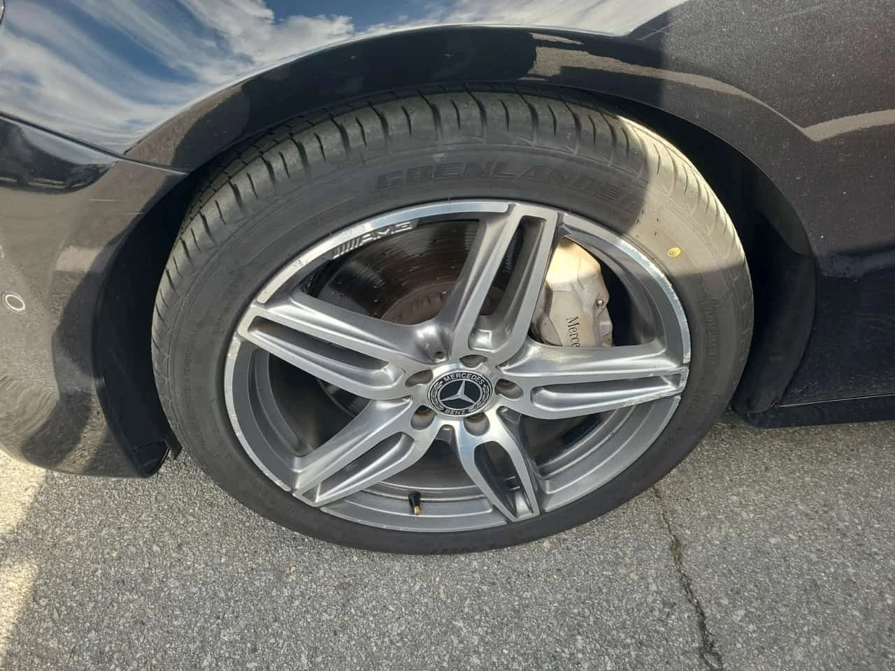 Mercedes-Benz E 300 AMG Line * Multibeam * CARFAX * 62k km! * , снимка 5 - Автомобили и джипове - 54601612