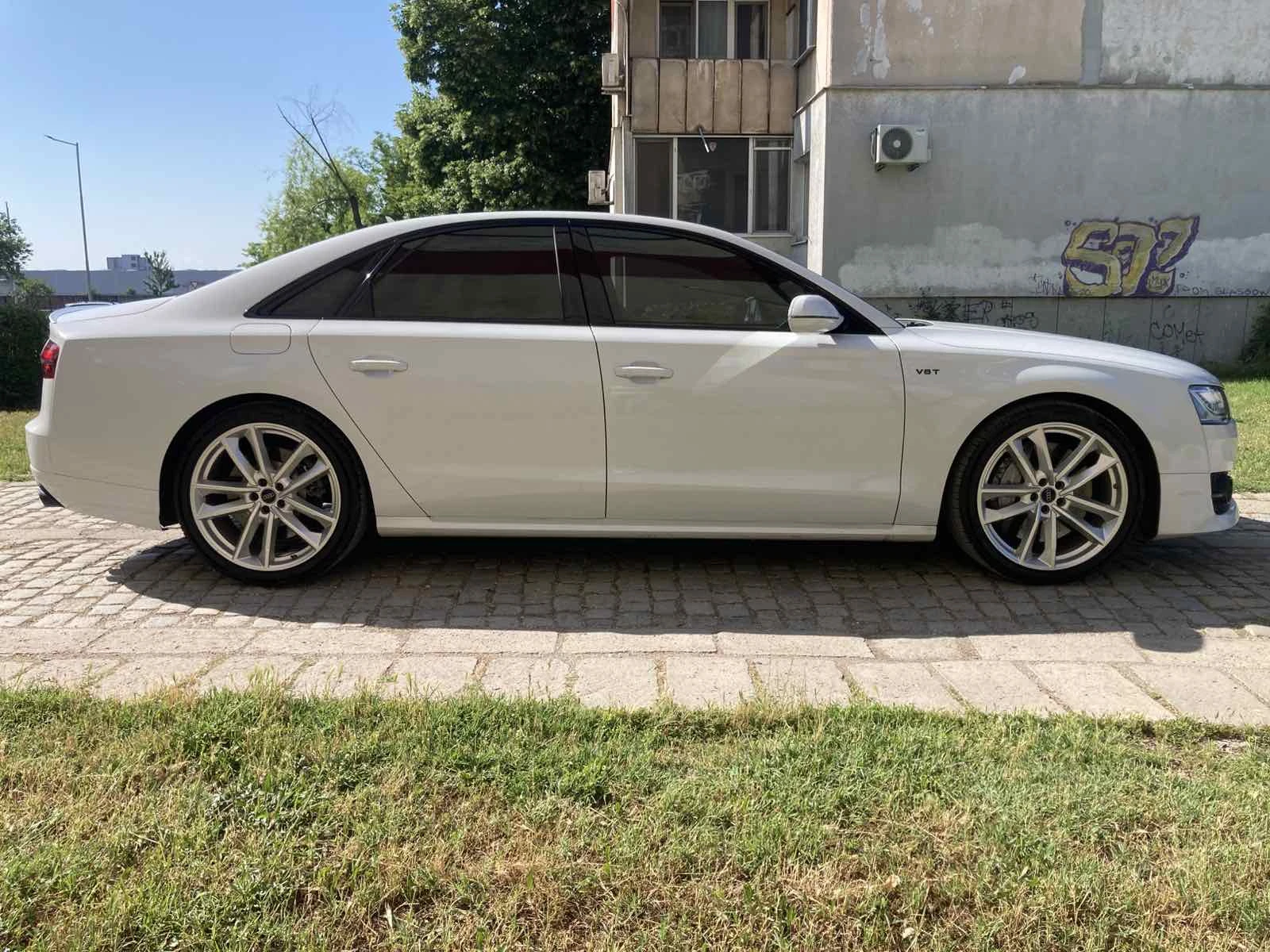 Audi S8 Plus MATRIX/Вакум/обдух/Дистр/360/Обслужена, снимка 7 - Автомобили и джипове - 54843786