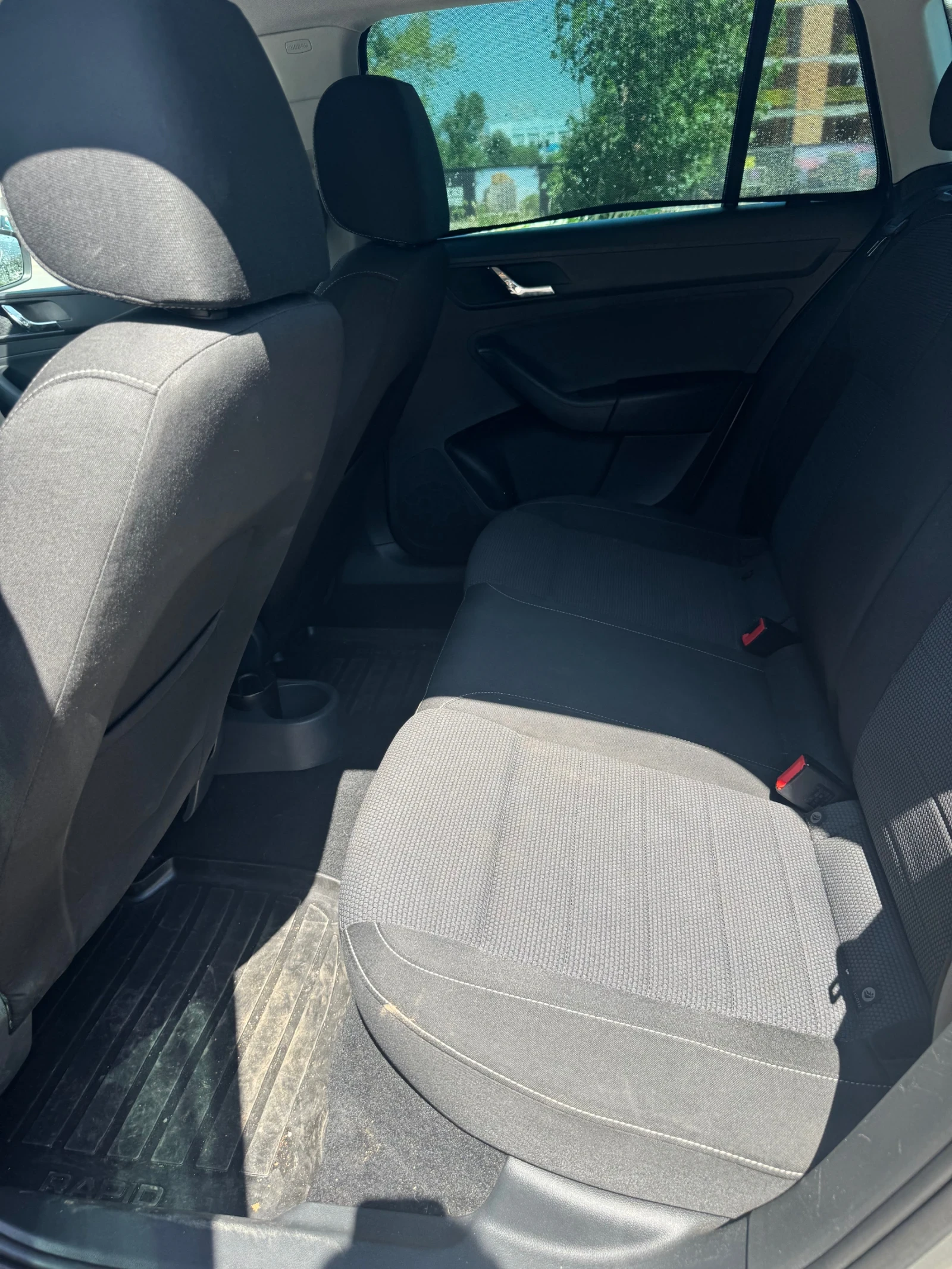 Skoda Rapid Skoda Rapid 1.6TDI Купувана от България , снимка 6 - Автомобили и джипове - 55078186