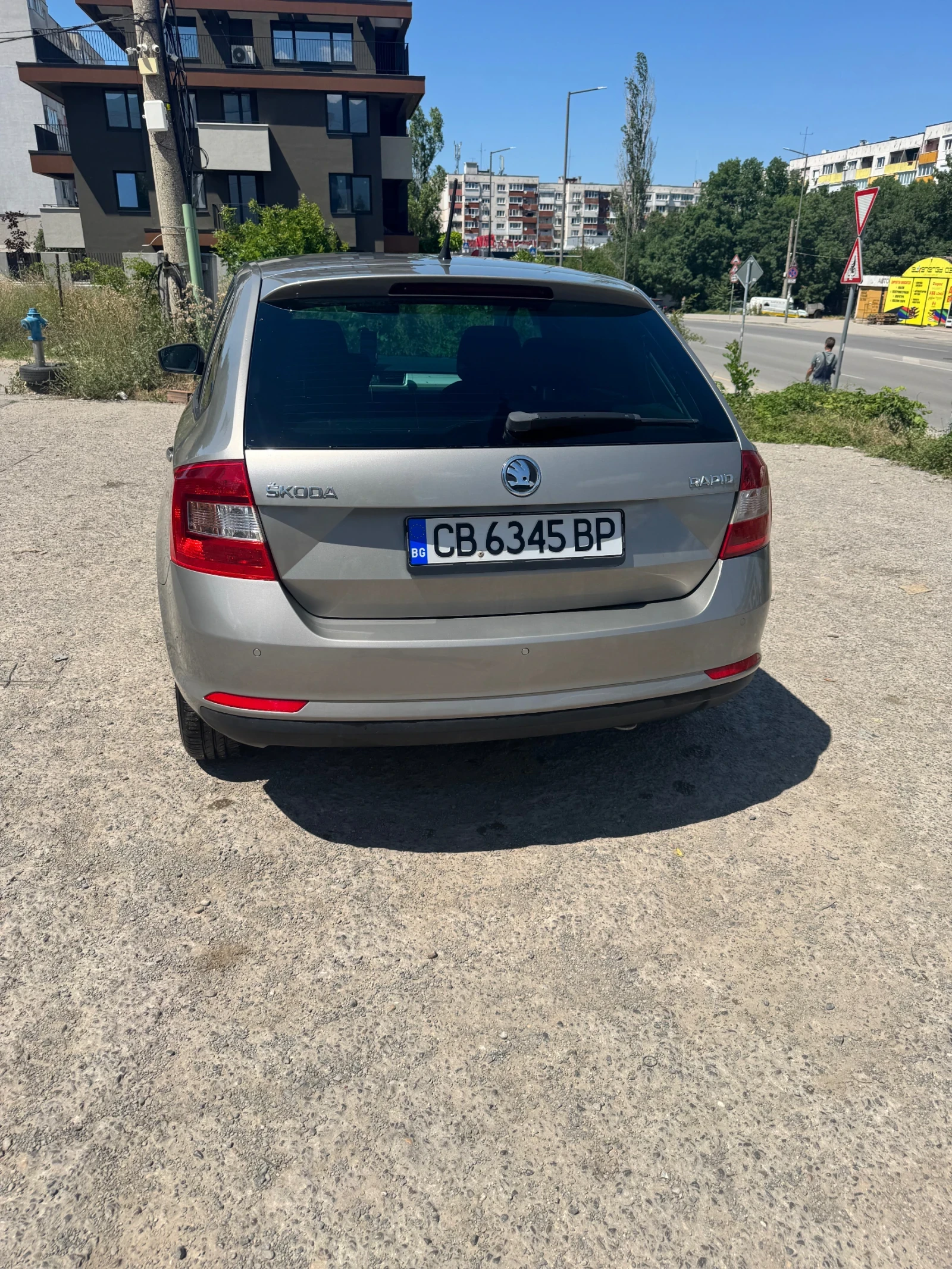 Skoda Rapid Skoda Rapid 1.6TDI Купувана от България , снимка 5 - Автомобили и джипове - 55078186