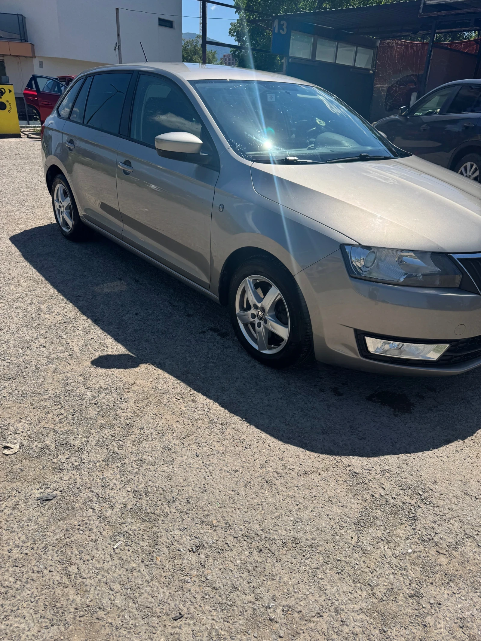 Skoda Rapid Skoda Rapid 1.6TDI Купувана от България , снимка 2 - Автомобили и джипове - 55078186