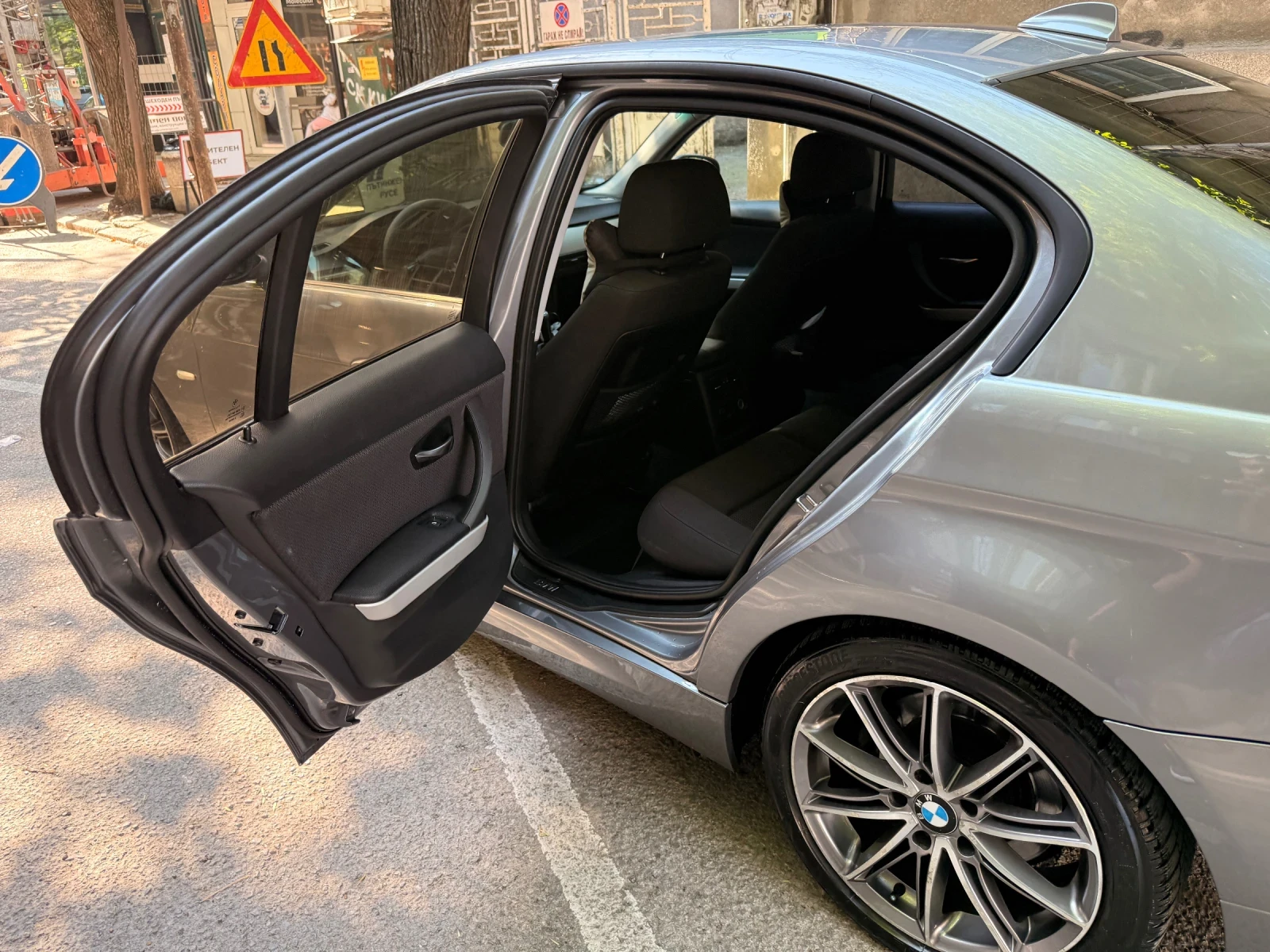 BMW 320 320 i 