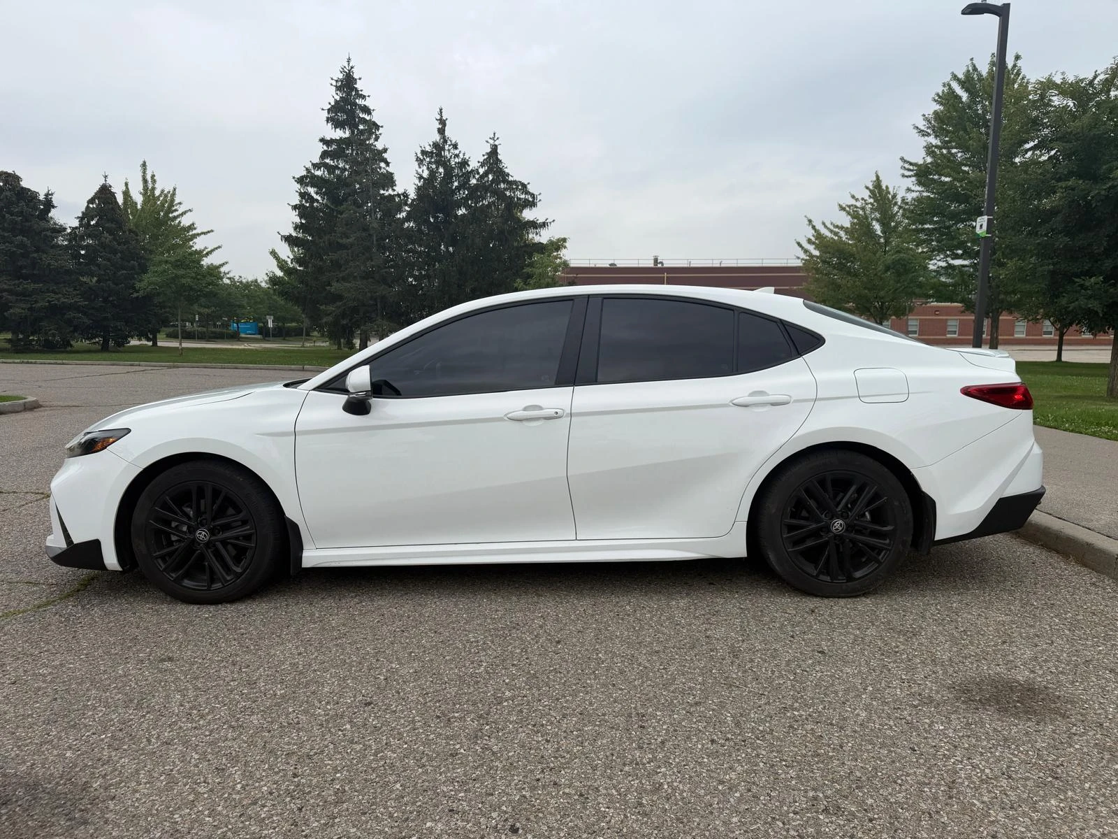 Toyota Camry SE, ПРОГНОЗНА ЦЕНА до БГ, снимка 2 - Автомобили и джипове - 55612229