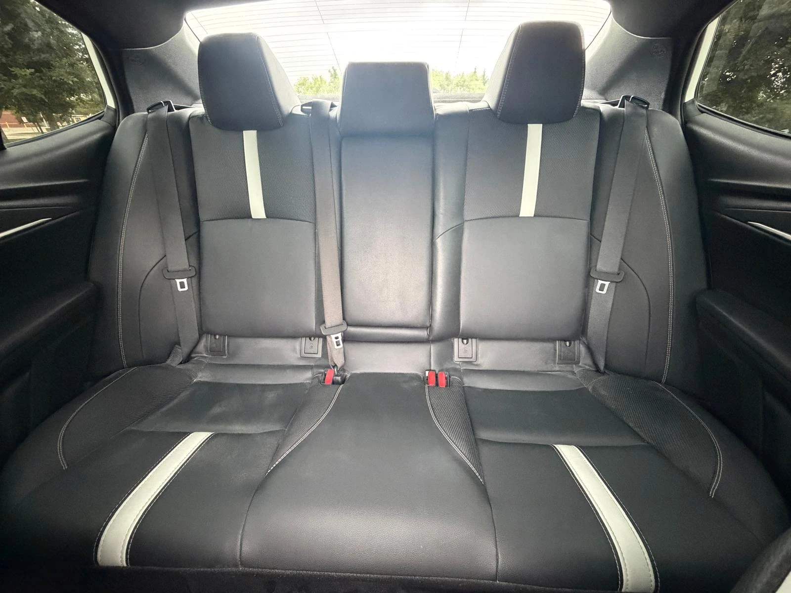 Toyota Camry SE, ПРОГНОЗНА ЦЕНА до БГ, снимка 15 - Автомобили и джипове - 55612229