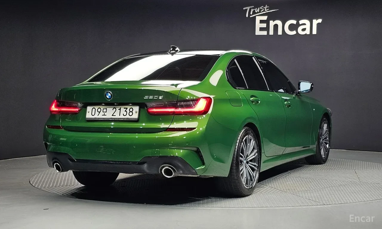 BMW 320 M SPORT / 360 / HUD / ШИБИДАХ / ЛИЗИНГ, снимка 2 - Автомобили и джипове - 55874008