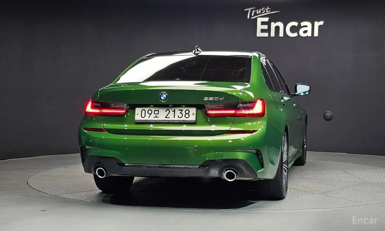 BMW 320 M SPORT / 360 / HUD / ШИБИДАХ / ЛИЗИНГ, снимка 4 - Автомобили и джипове - 55874008
