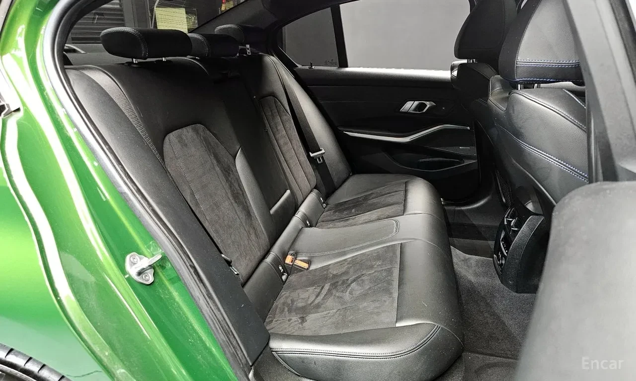 BMW 320 M SPORT / 360 / HUD / ШИБИДАХ / ЛИЗИНГ, снимка 12 - Автомобили и джипове - 55874008