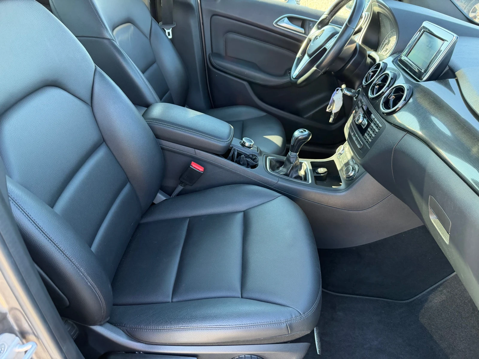 Mercedes-Benz B 200 2.0 CNG, снимка 13 - Автомобили и джипове - 56205388
