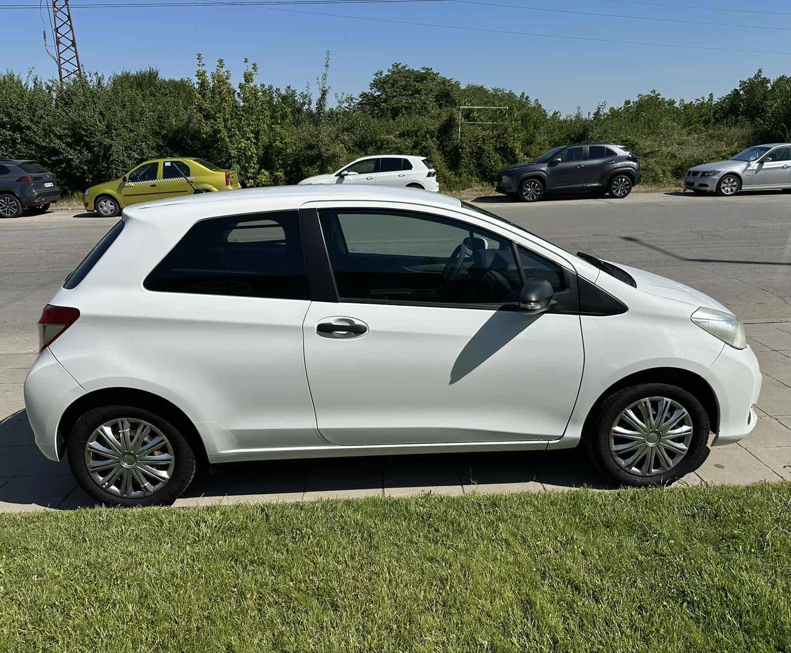 Toyota Yaris 1.4d N1, снимка 8 - Автомобили и джипове - 56325089