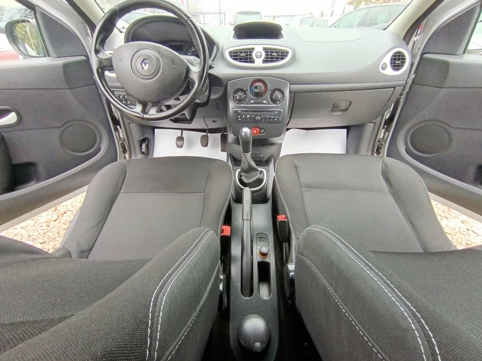 Renault Clio  BENZIN, снимка 13 - Автомобили и джипове - 56504015