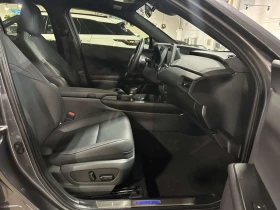 Lexus UX UX 300h Hybrid, снимка 15