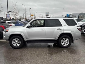 Toyota 4runner 2022 4WD SR5 PREMIUM* CARFAX * БЕЗ ПЪРВОНАЧАЛНА, снимка 5