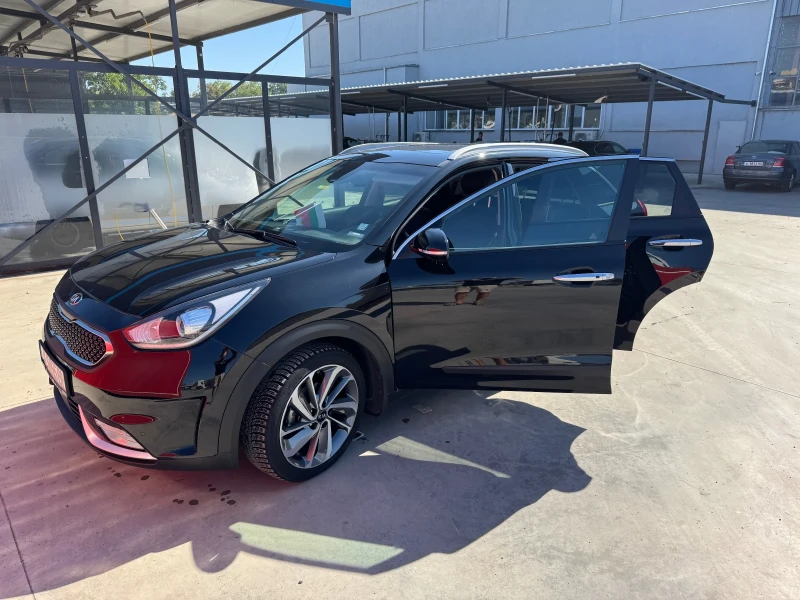 Kia Niro, снимка 6 - Автомобили и джипове - 47398842