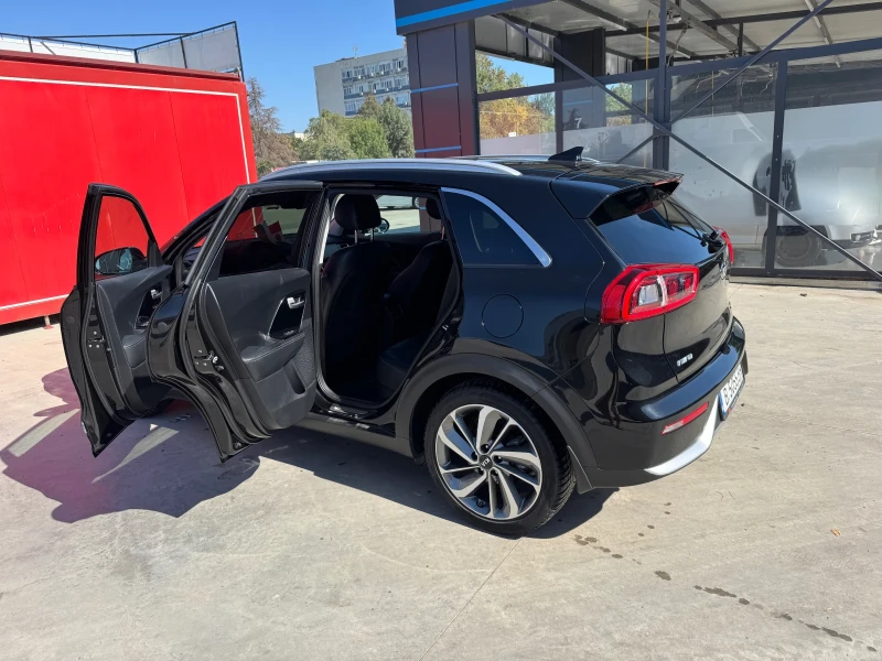 Kia Niro, снимка 3 - Автомобили и джипове - 47398842