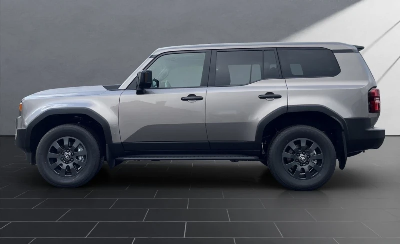 Toyota Land cruiser 2, 8 D Executiv , снимка 2 - Автомобили и джипове - 47409325