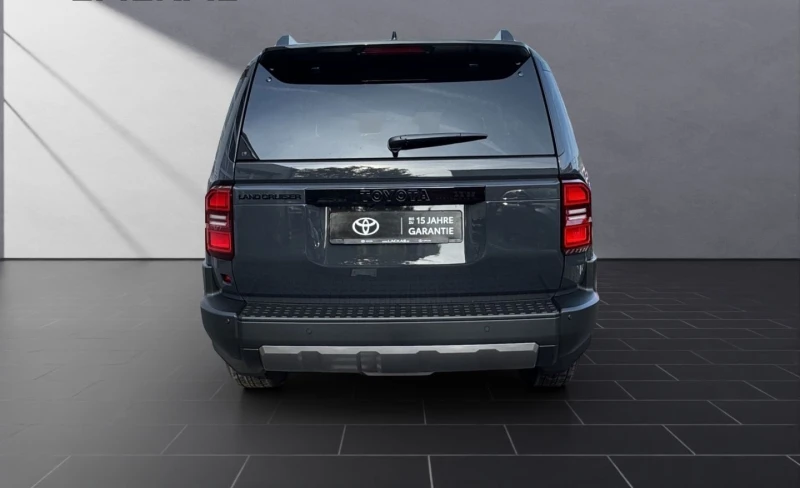 Toyota Land cruiser 2, 8 D Executiv , снимка 6 - Автомобили и джипове - 47409325