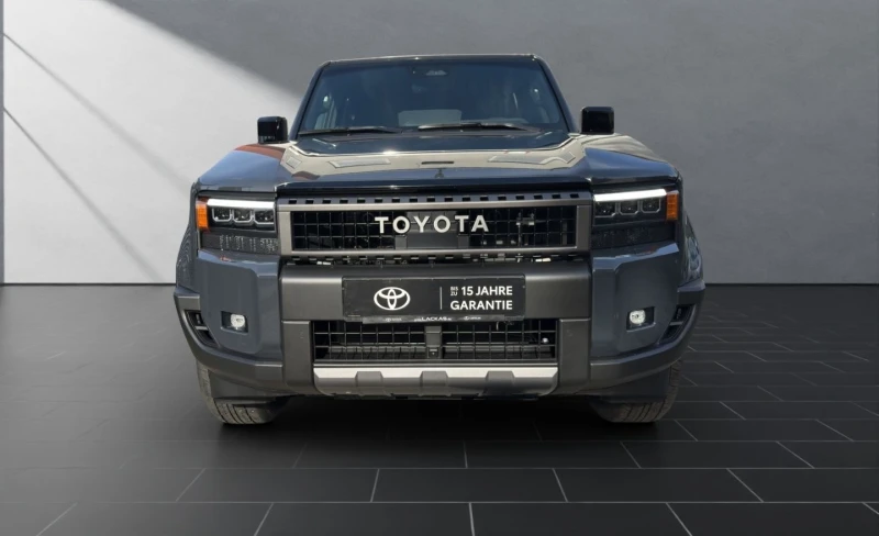 Toyota Land cruiser 2, 8 D Executiv , снимка 8 - Автомобили и джипове - 47409325