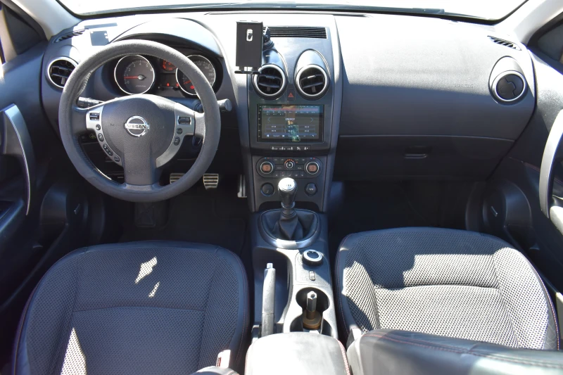 Nissan Qashqai 2.0i* ГАЗ* 4x4* CAMERA* PANORAMA, снимка 15 - Автомобили и джипове - 51793563