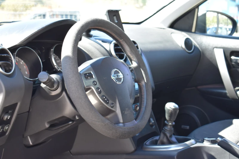 Nissan Qashqai 2.0i* ГАЗ* 4x4* CAMERA* PANORAMA, снимка 10 - Автомобили и джипове - 51793563