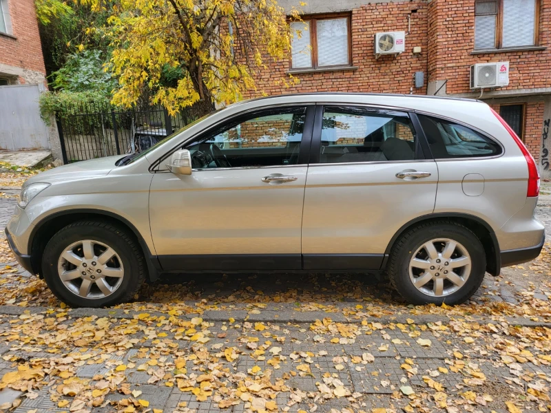 Honda Cr-v 2.0 4x4, снимка 2 - Автомобили и джипове - 52337543